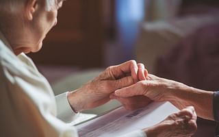 Recognizing the 10 Signs Death is Near in Dementia Patients: A Guide for Caregivers